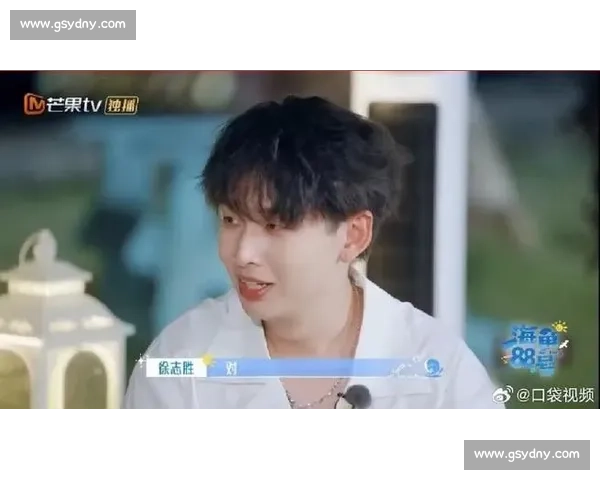 海角小队冲浪挑战：齐思钧暖心护队友