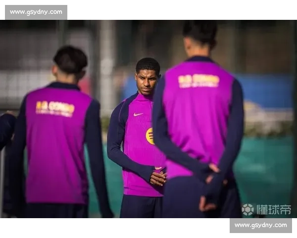 每体确认拉什福德德比首发左锋，12 场造 11 球定主力